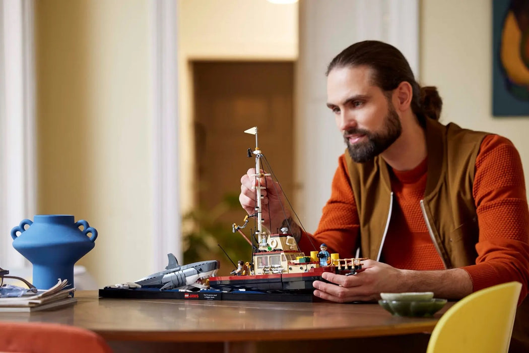 LEGO IDEAS 21350 Челюсти