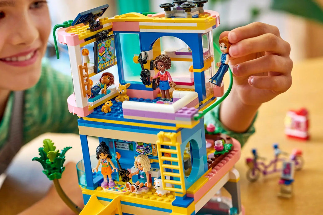 LEGO FRIENDS 42689 Клубна къща на приятелите от Хартлейк Сити