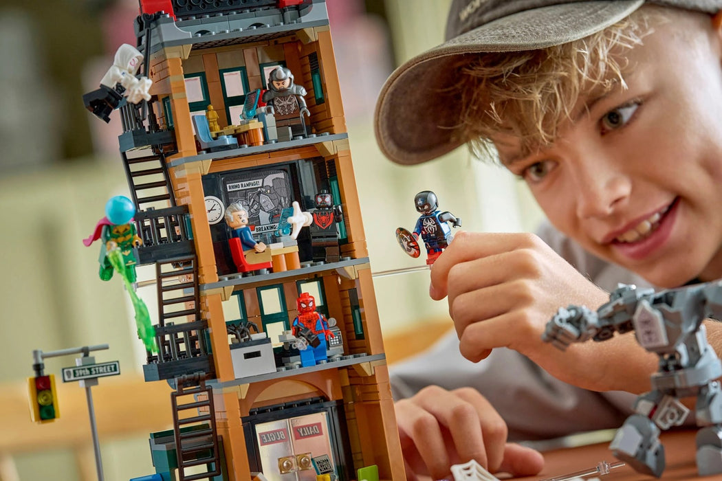 LEGO MARVEL 76342 Спайдърмен срещу Мистерио: Ежедневната тръба