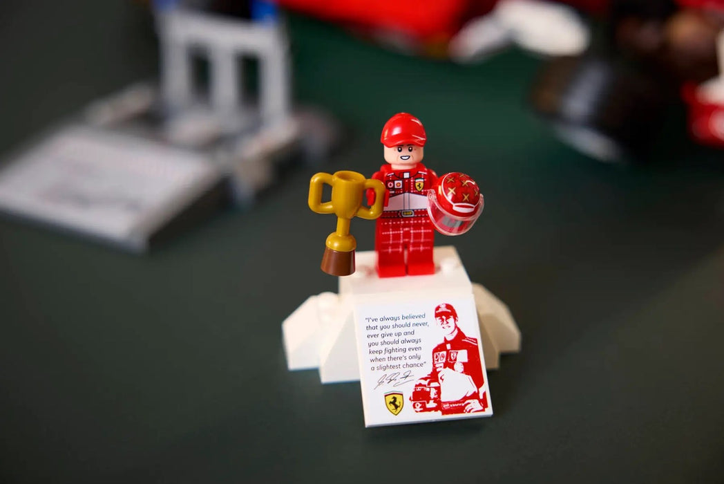 LEGO ICONS 11375 Ферари F2004 и Михаел Шумахер