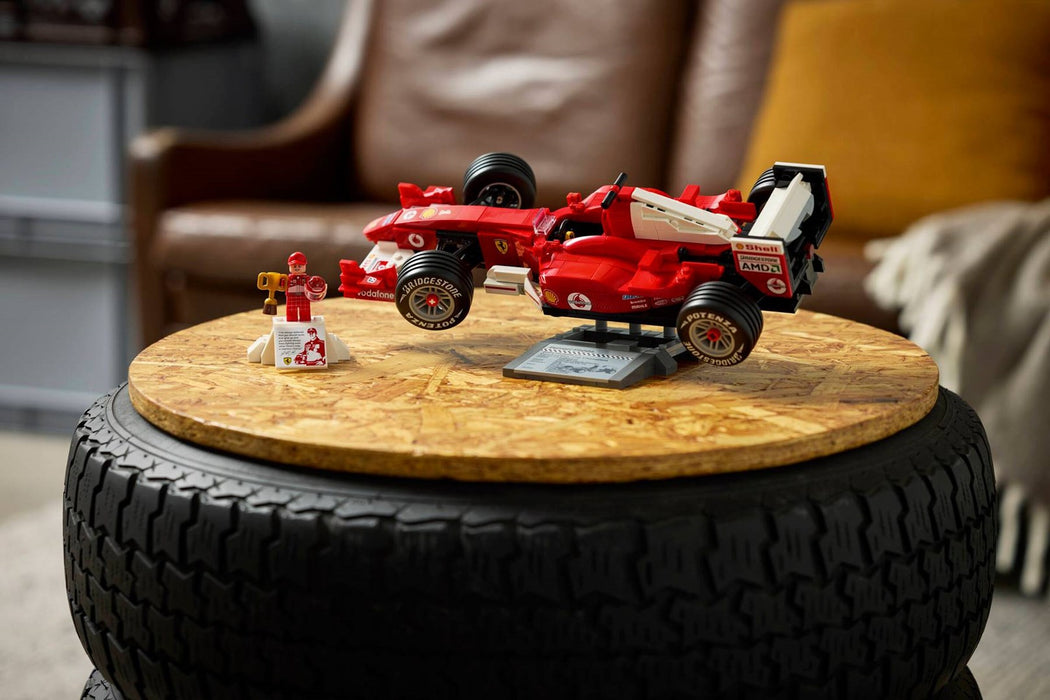 LEGO ICONS 11375 Ферари F2004 и Михаел Шумахер
