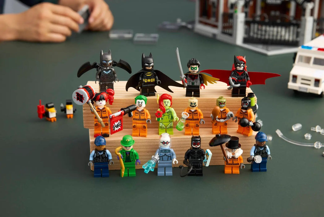 LEGO BATMAN 76300 Убежище Аркъм