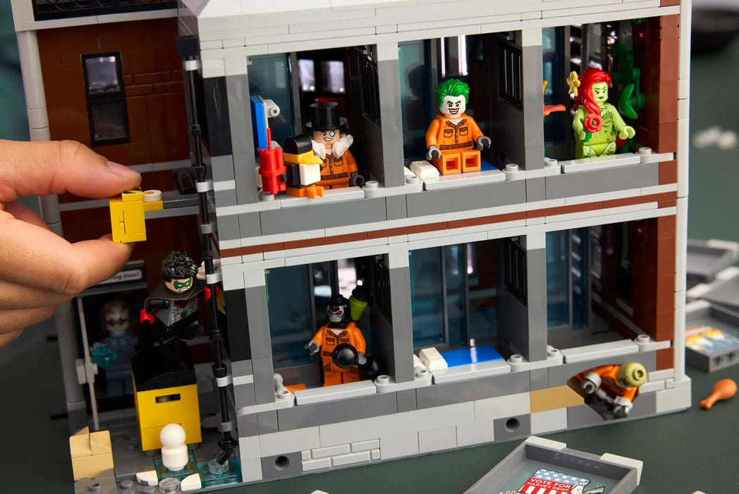LEGO BATMAN 76300 Убежище Аркъм