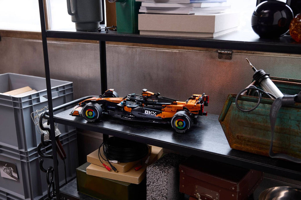 LEGO TECHNIC 42228 McLaren MCL39 F1 кола