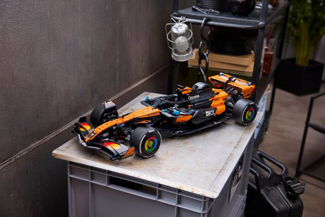 LEGO TECHNIC 42228 McLaren MCL39 F1 кола