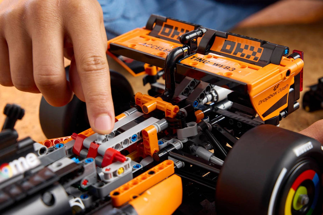 LEGO TECHNIC 42228 McLaren MCL39 F1 кола