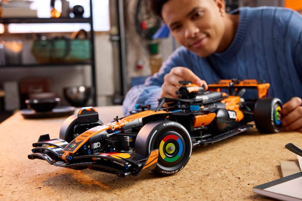 LEGO TECHNIC 42228 McLaren MCL39 F1 кола