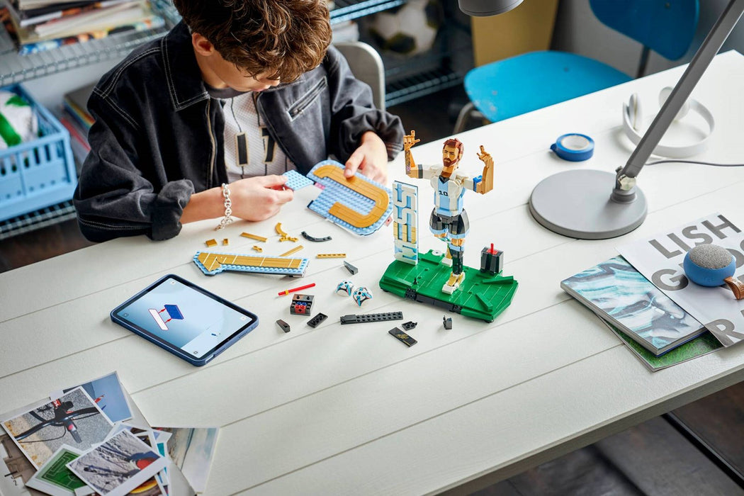 LEGO EDITIONS 43015 Лионел Меси - Футболна легенда