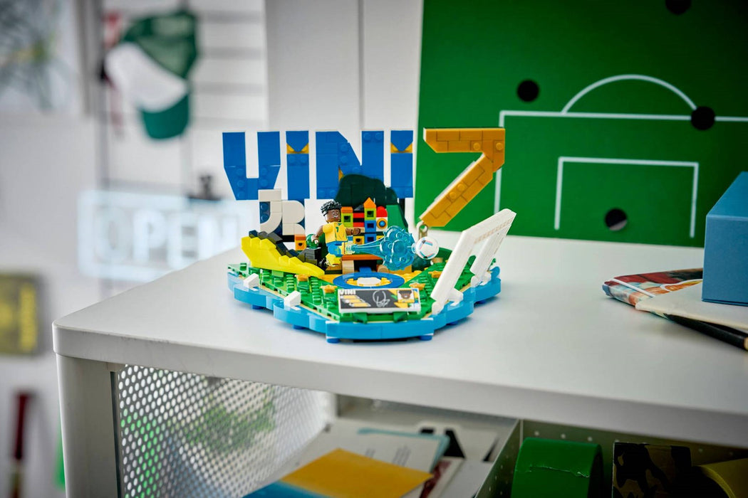 LEGO EDITIONS 43027 Вини младши - Акценти от футбола
