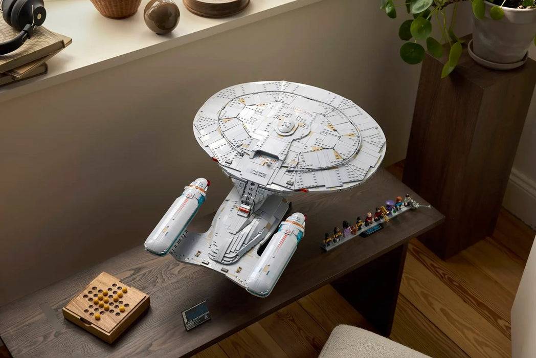 LEGO ICONS 10356 Стар Трек: USS Ентърпрайз NCC-1701-D