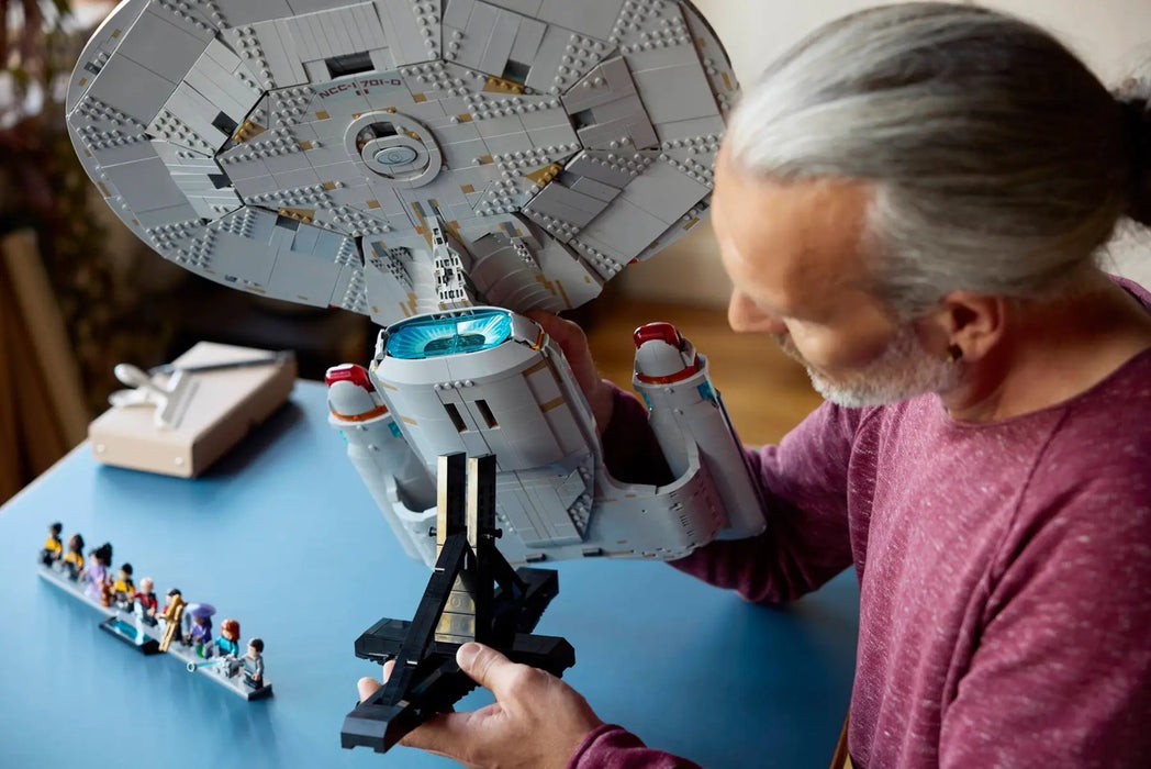 LEGO ICONS 10356 Стар Трек: USS Ентърпрайз NCC-1701-D