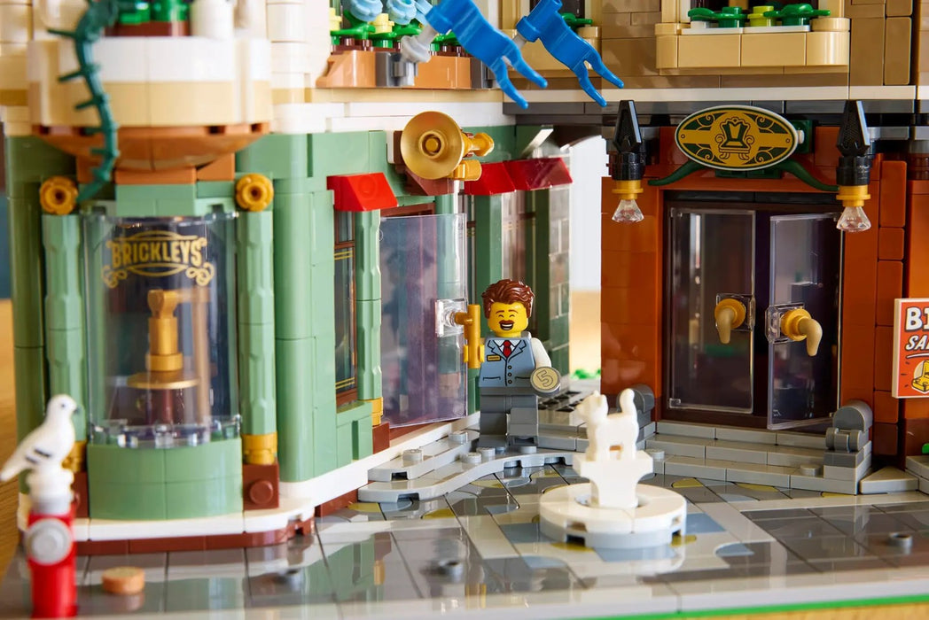 LEGO ICONS 11371 Търговска улица
