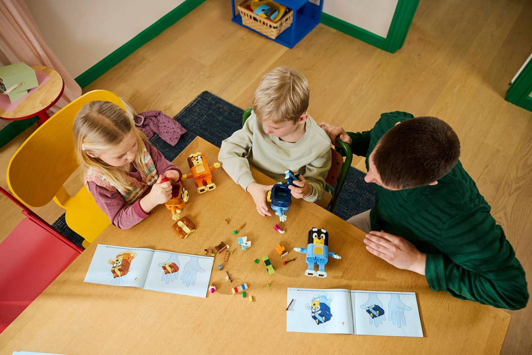 LEGO BLUEY 11217 Семейство Блуи, сглобено от тухлички