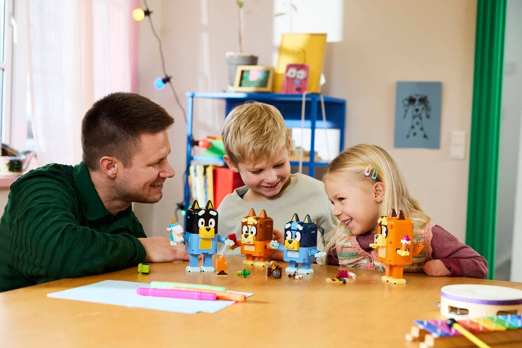 LEGO BLUEY 11217 Семейство Блуи, сглобено от тухлички