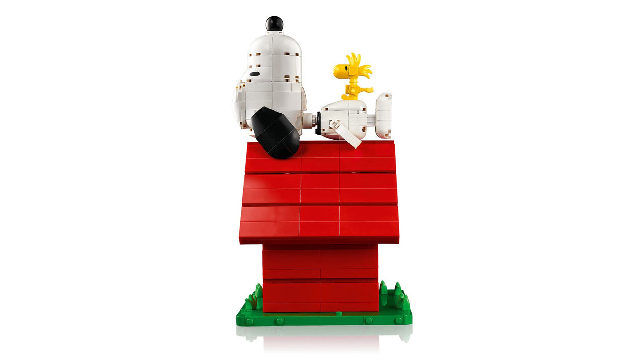 LEGO IDEAS 21368 Фъстъци: Кучешката къщичка на Снупи