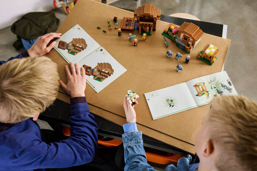 LEGO MINECRAFT 21596 Атака на село Евокър