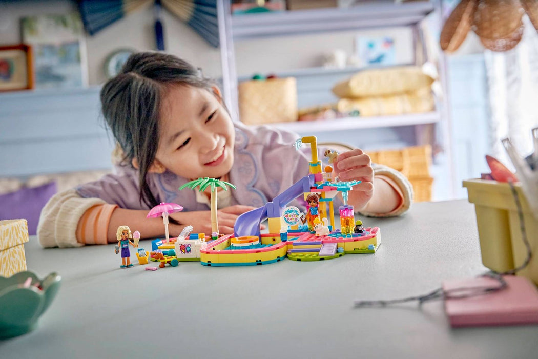 LEGO FRIENDS 42676 Забавен ден във водния парк