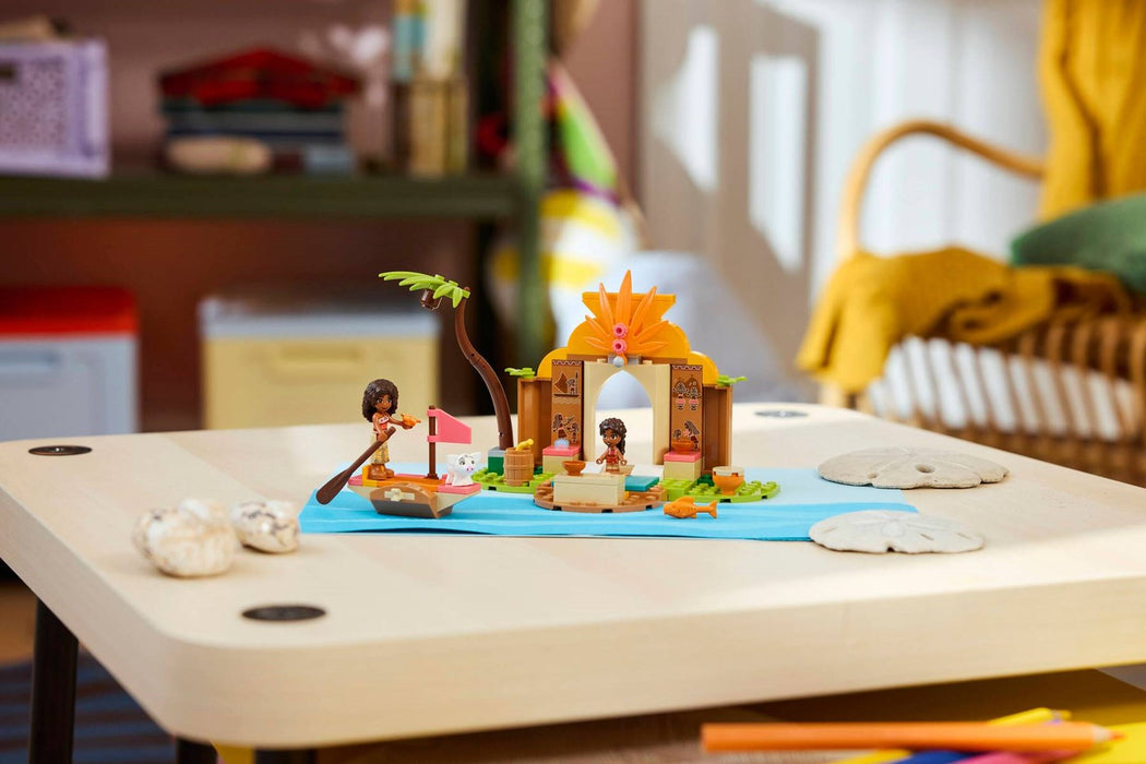 LEGO DISNEY 43282 Селска къща и лодка