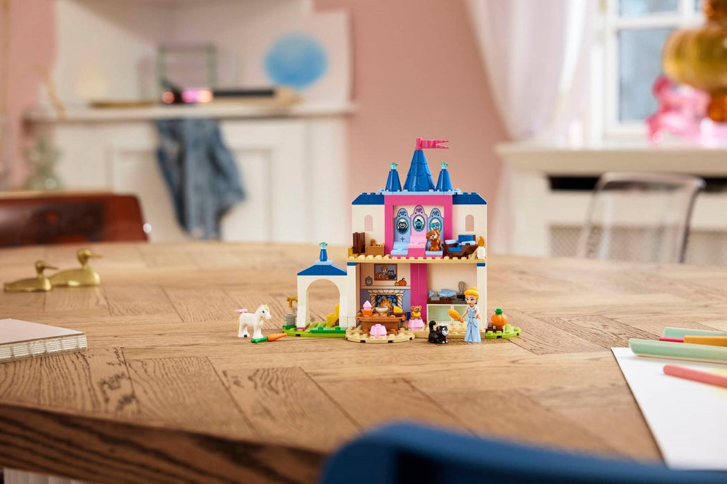 LEGO DISNEY 43283 Замъкът на Пепеляшка - Приятели на животните