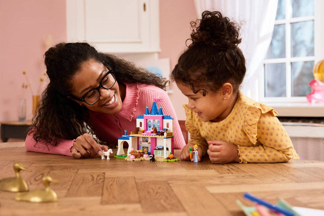 LEGO DISNEY 43283 Замъкът на Пепеляшка - Приятели на животните
