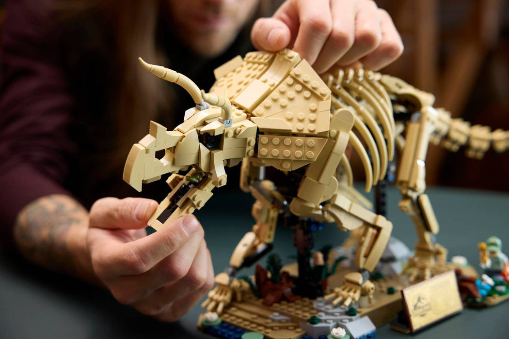 LEGO Джурасик свят 77985 Фосили на динозавър: Трицератопс