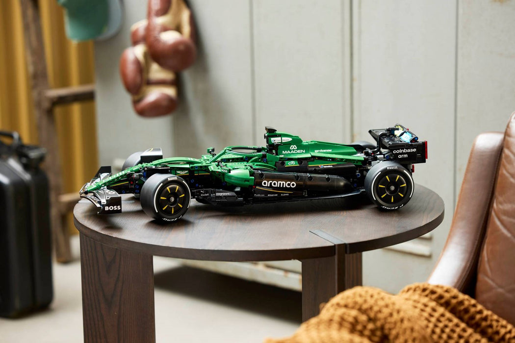 LEGO TECHNIC 42240 Астън Мартин Арамко AMR25 F1