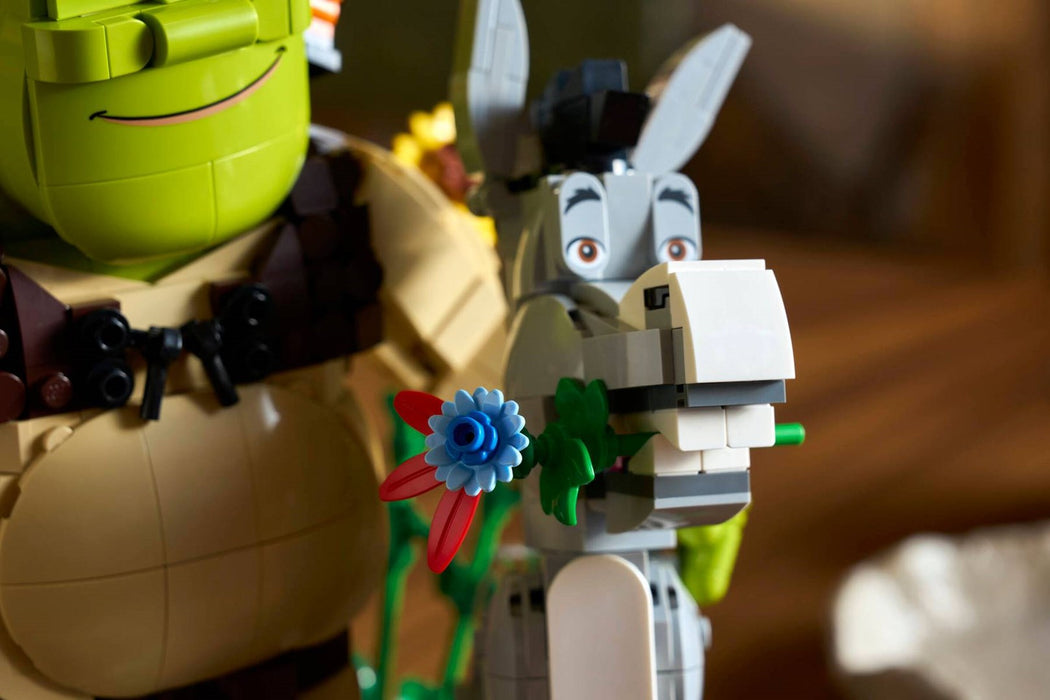 LEGO ICONS 72423 Шрек, магарето и котаракът в чизми