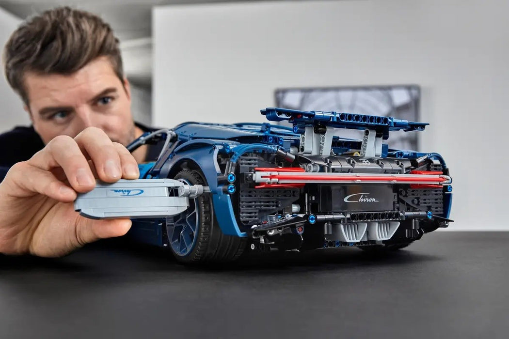 LEGO TECHNIC 42083 BUGATTI CHIRON