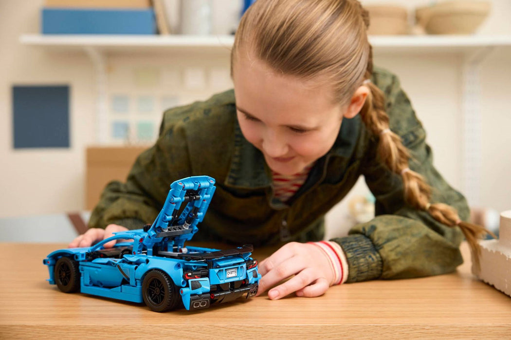 LEGO TECHNIC 42217 Шевролет Корвет Стингрей