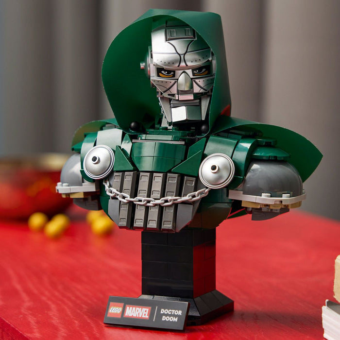 LEGO MARVEL 76345 Бюст на Доктор Дум