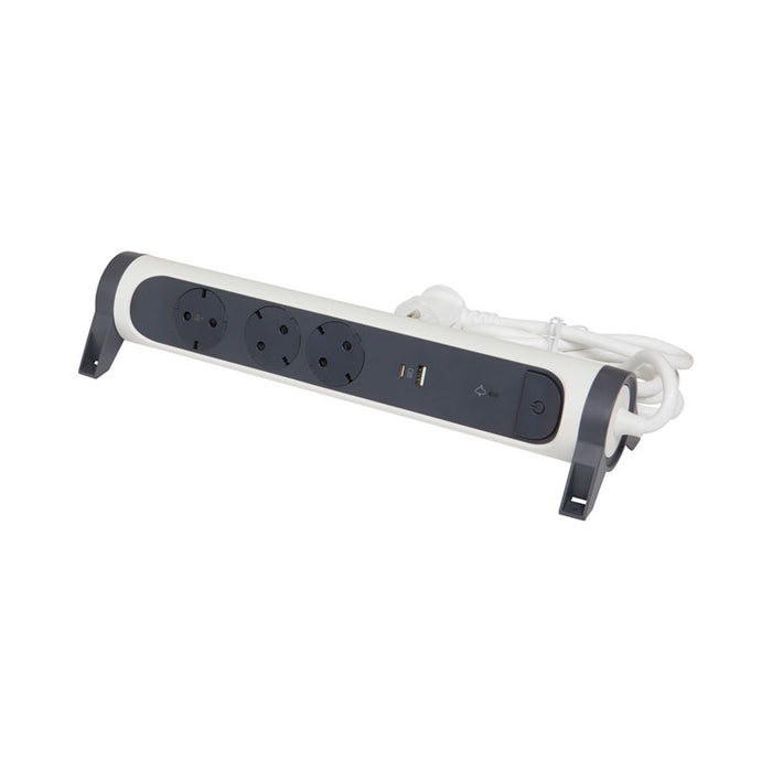 РАЗКЛОНИТЕЛ USB A+C ЗАЩИТА LEGRAND 3 ГНЕЗДА / 1.5М ВЪРТЯЩ 694508