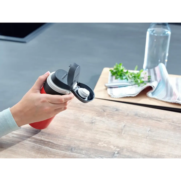 Leifheit 03245 чаша за пътуване 350 ml черна червена