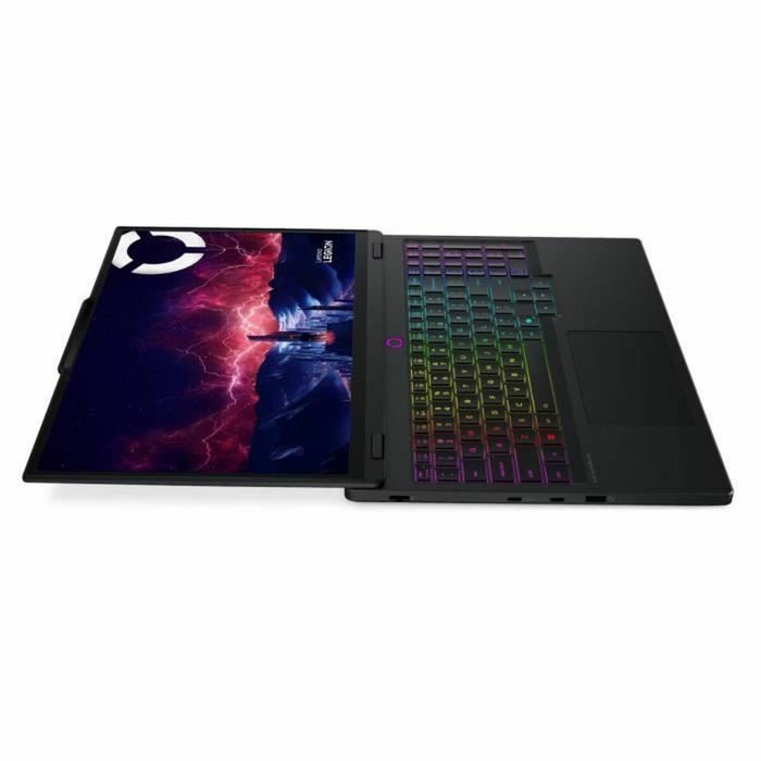 Лаптоп Lenovo 32 GB RAM 512 GB SSD geforce rtx 5060