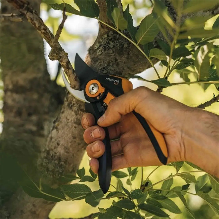 ЛОЗАРСКА НОЖИЦА FISKARS SMARTFIT P541