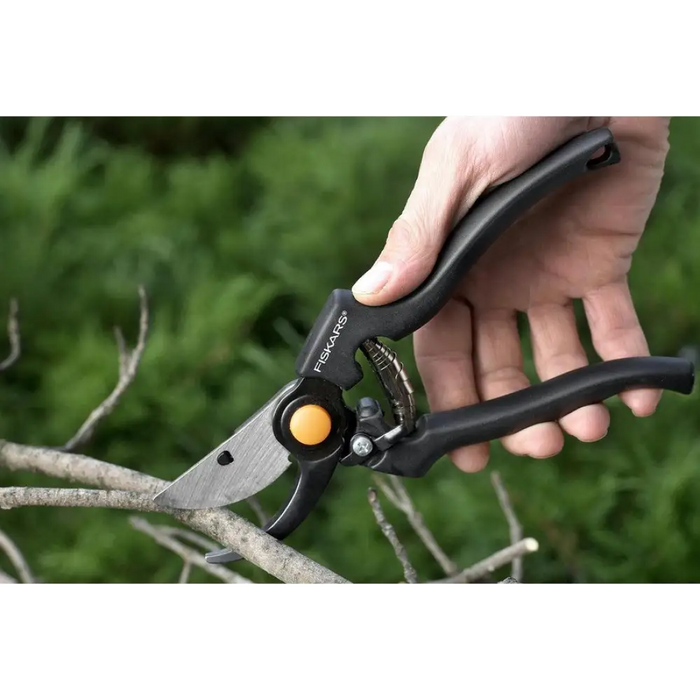 ЛОЗАРСКА НОЖИЦА FISKARS GARDEN PRO P90