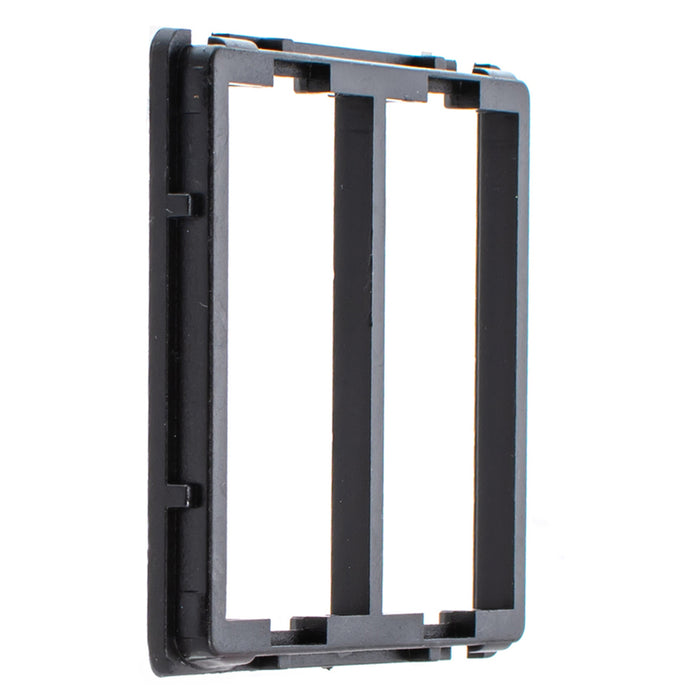 МОНТАЖНА РАМКА ЗА 1/2 МОДУЛИ LUXON