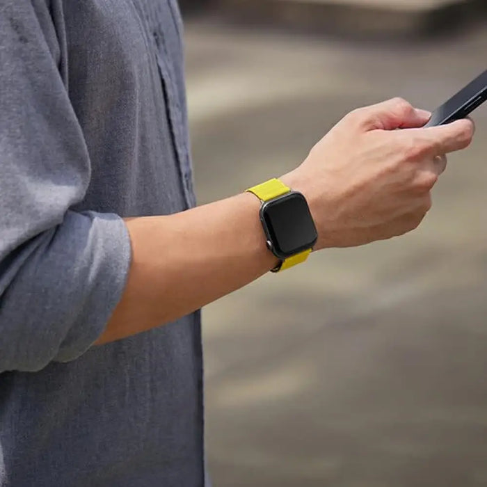 Магнитна каишка Uniq Revix за Apple Watch 42 / 44 / 45 / 49