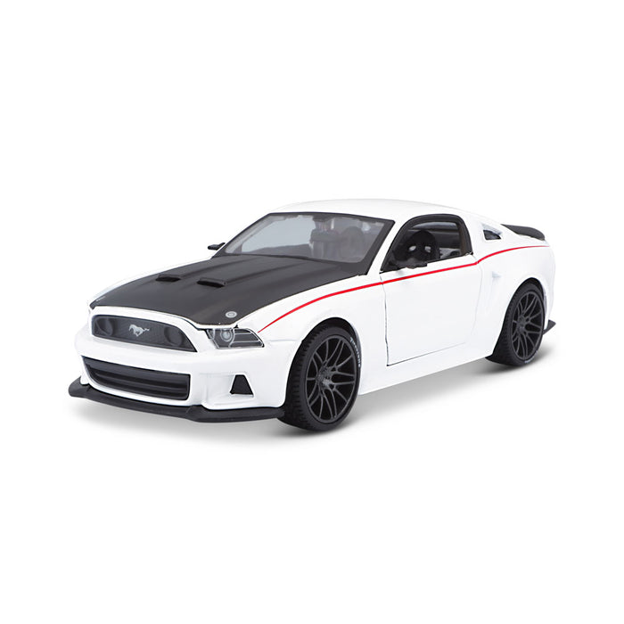 MAISTO SP EDITION Кола NEW FORD MUSTANG STREET RACER бяла