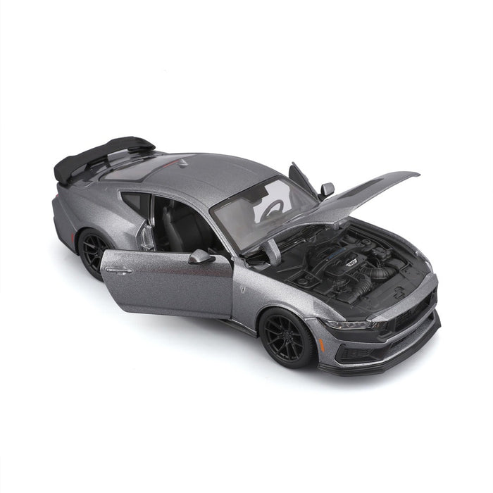 MAISTO SP EDITION Кола 2025 Ford Mustang Darkhorse-NEW 32925 GY Сива 1:24