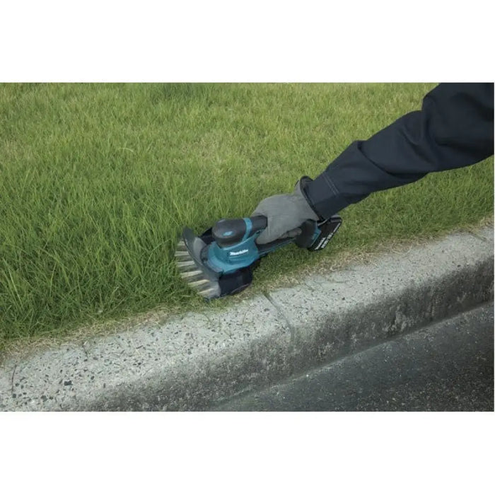 Makita DUM604ZX акумулаторна ножица за трева 16 cm 18 V