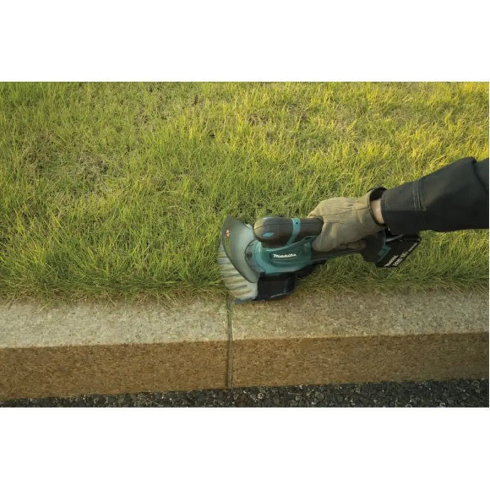 Makita DUM604ZX акумулаторна ножица за трева 16 cm 18 V
