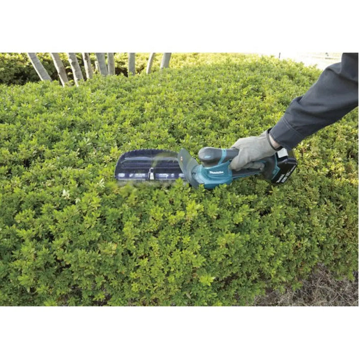 Makita DUM604ZX акумулаторна ножица за трева 16 cm 18 V