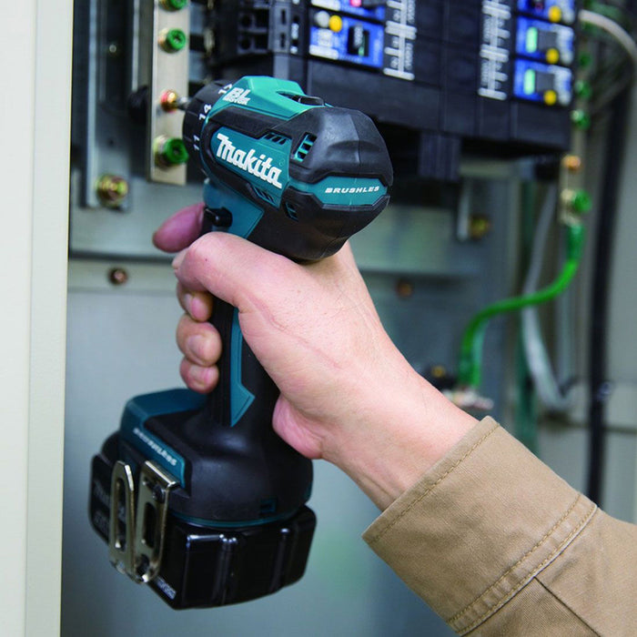 АКУМУЛАТОРЕН БЕЗЧЕТКОВ ВИНТОВЕРТ MAKITA DDF083Z 40.00 nm
