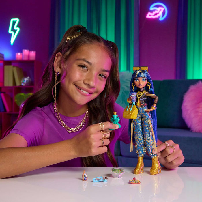 Фигурки на Герои Mattel