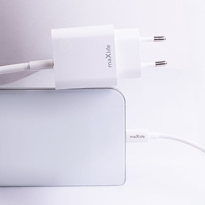 Зарядно за стена Maxlife – MXTC-06-20AC, 20W, USB-C/Lightning, бяло