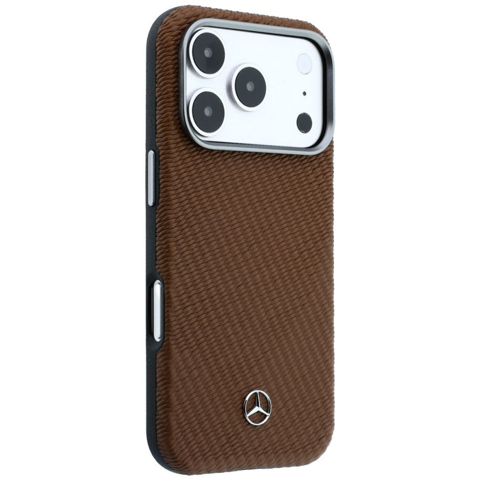 Кожен калъф Mercedes Semi Wrap с дървен ефект MagSafe за iPhone 17 Pro - кафяв