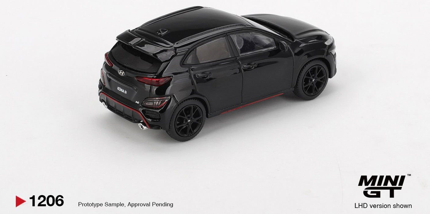 Колекционерски модел Mini GT Съвременни: Автомобили - Hyundai KONA N Phantom Black 2022 (LHD)