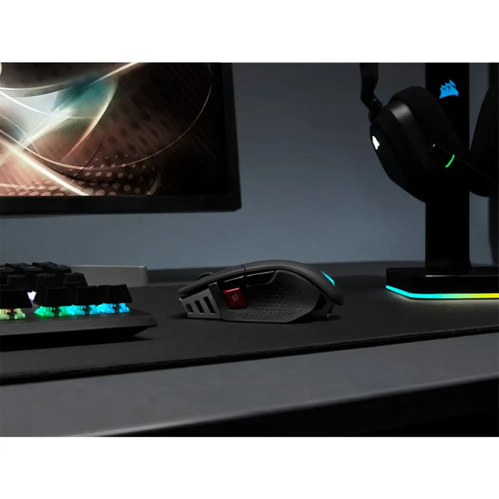 Мишка за игра Corsair M65