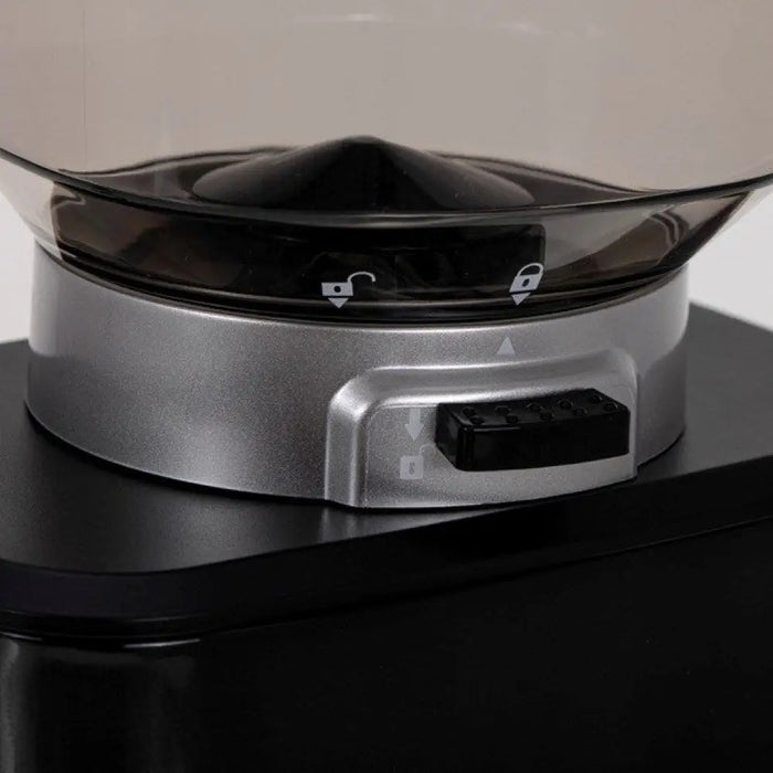 Młynek żarnowy ADLER AD 4300