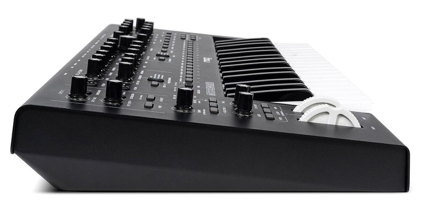 MOOG Messenger - монофоничен аналогов клавирен синтезатор